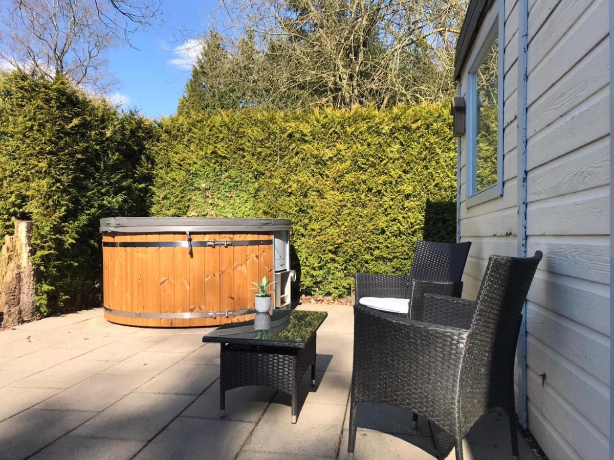 福尔特赫伊曾Omheind Chalet Met Prive Hottub. Op De Veluwe别墅 外观 照片