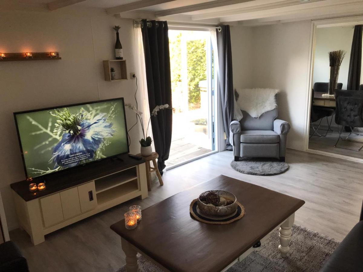 福尔特赫伊曾Omheind Chalet Met Prive Hottub. Op De Veluwe别墅 外观 照片
